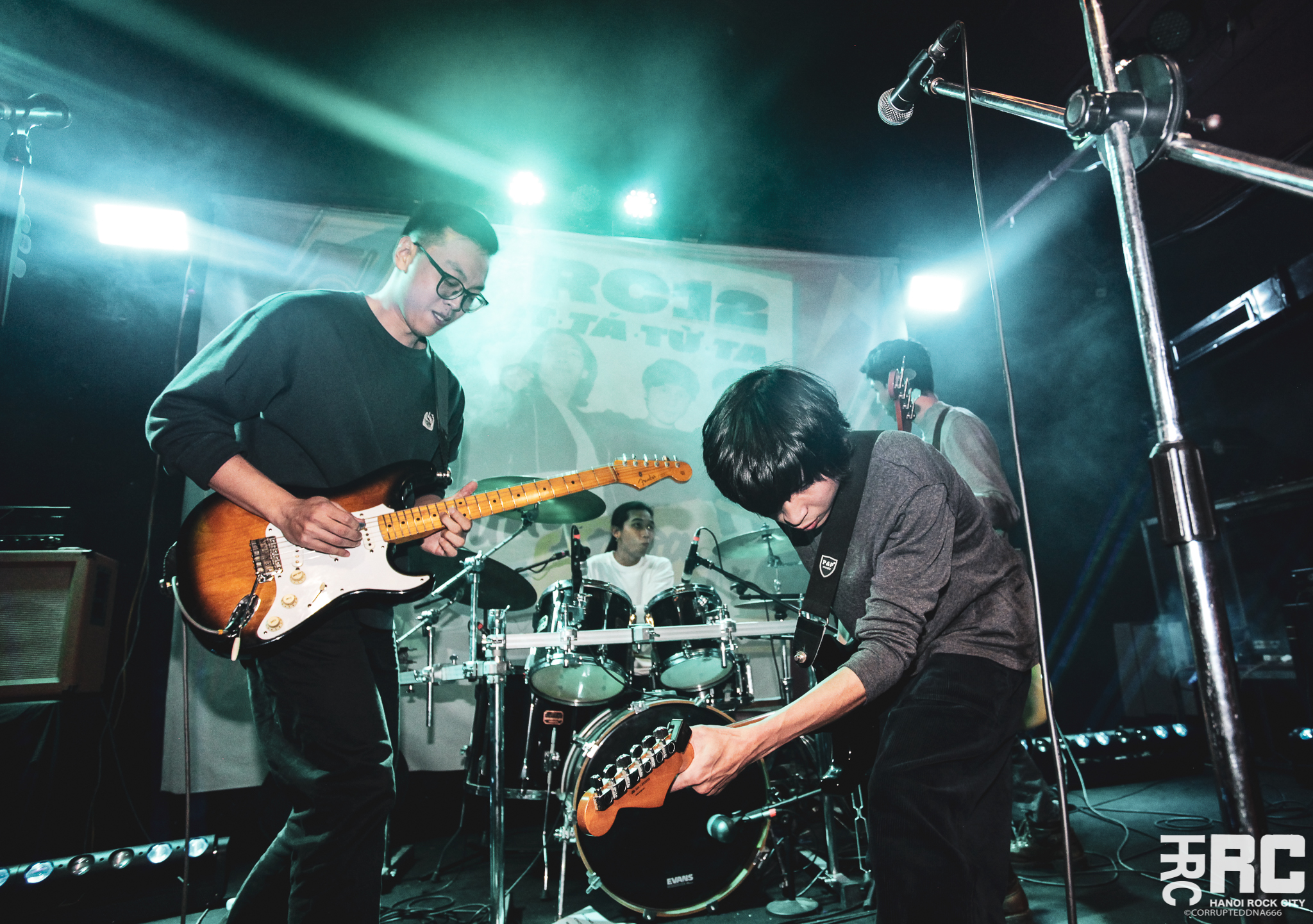 Con ngõ phía sau [Live Concert] – Những Đứa Trẻ | @ HRC